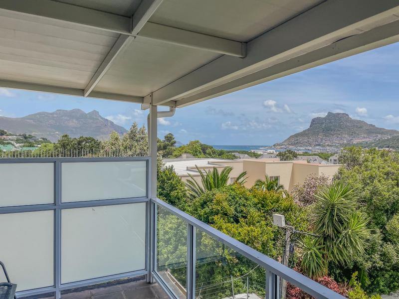 To Let 4 Bedroom Property for Rent in Hout Bay Western Cape